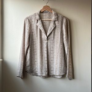 All in Favor Women’s Animal Print Top Size XS